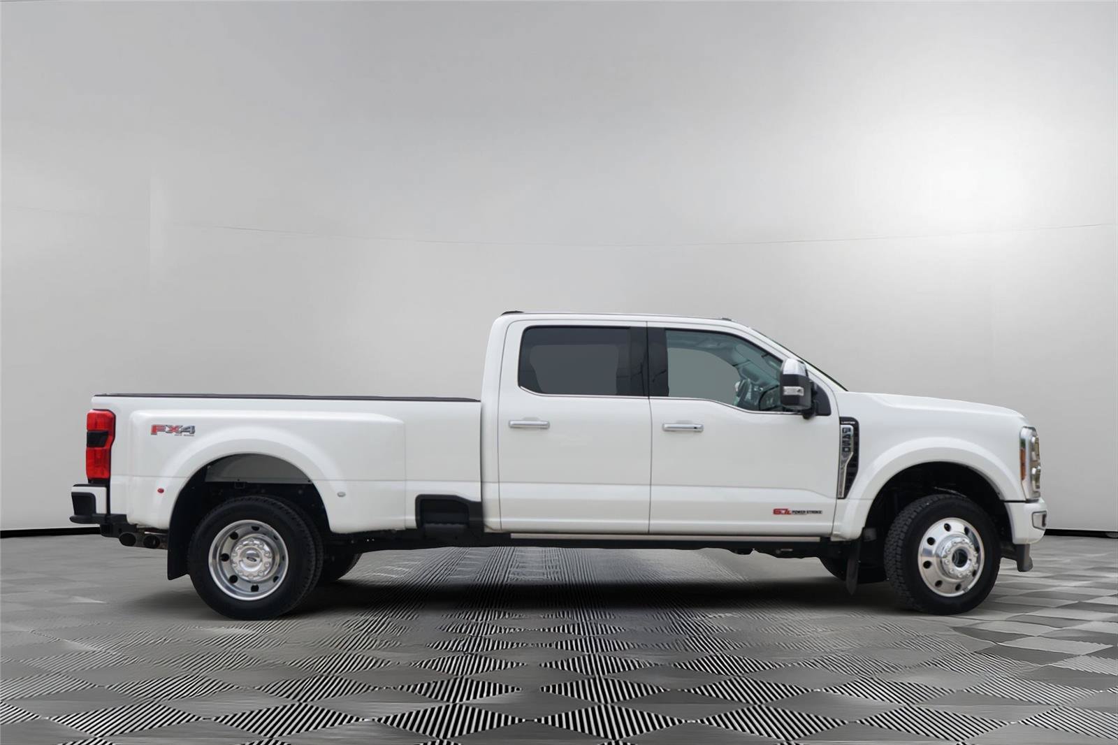 Certified 2024 Ford F450 Limited w/ FX4 Off-Road Package AWD/4WD image 4