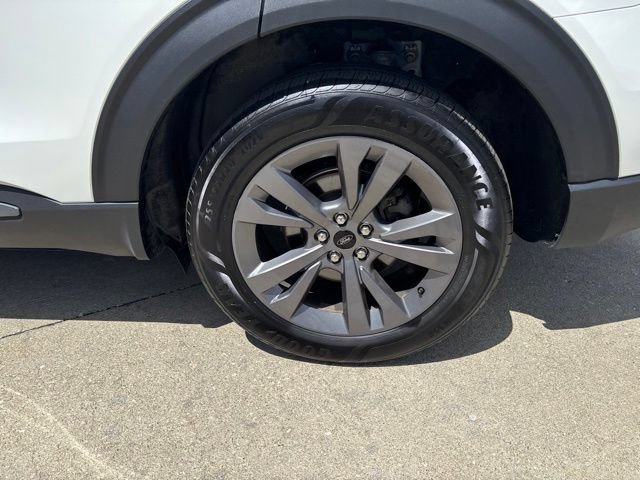 Certified 2023 Ford Explorer XLT w/ Equipment Group 202A AWD/4WD image 10