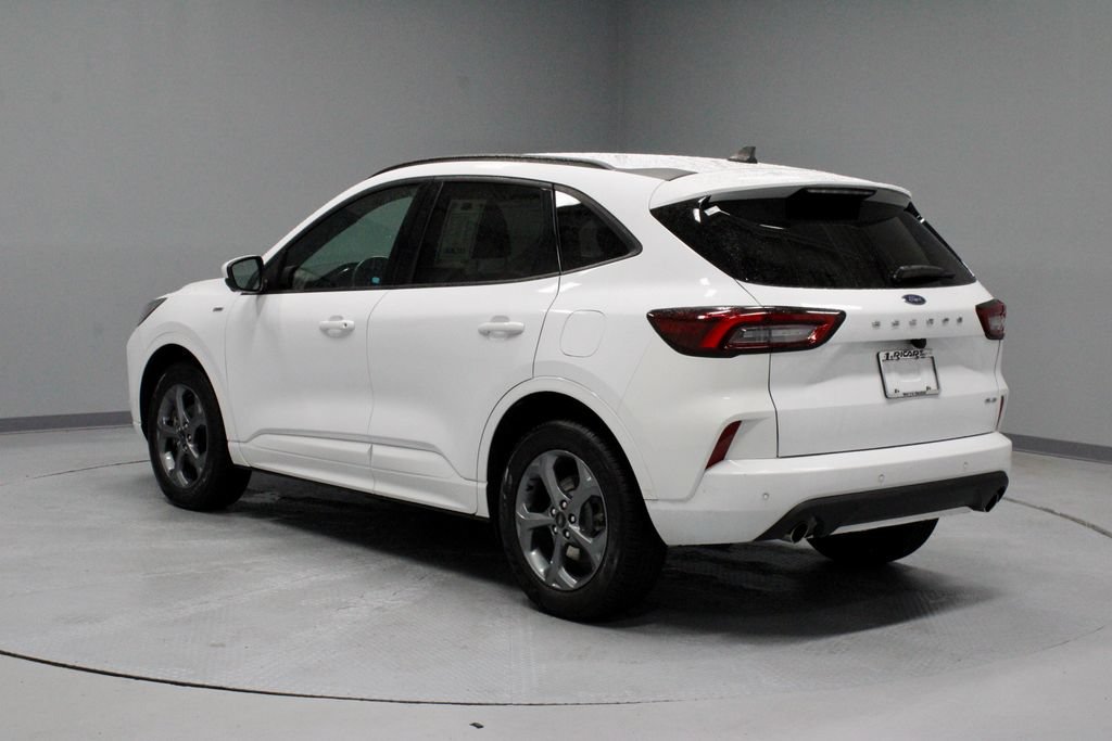Certified 2023 Ford Escape ST-Line Select w/ Tech Pack #2 AWD/4WD image 9