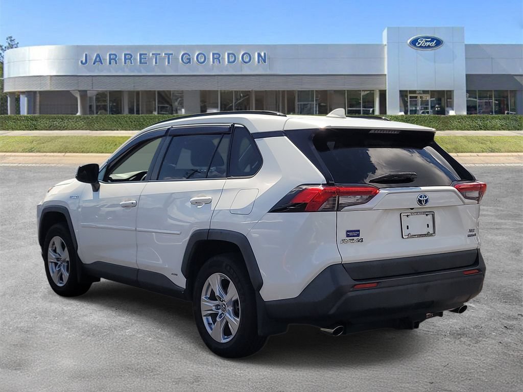 Used 2019 Toyota RAV4 XLE w/ Convenience Package AWD/4WD image 3