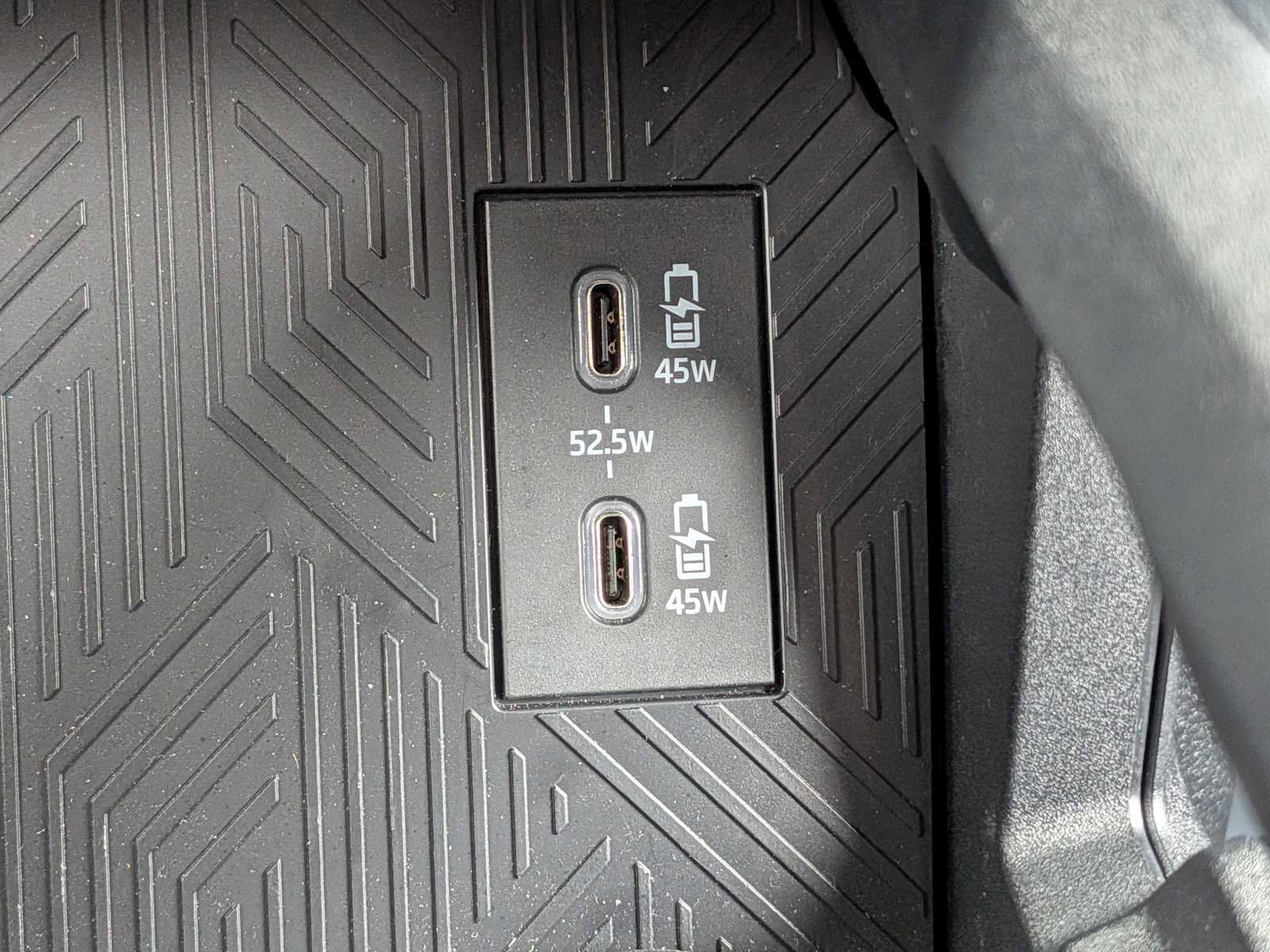 Used 2025 Toyota 4Runner Limited AWD/4WD image 33