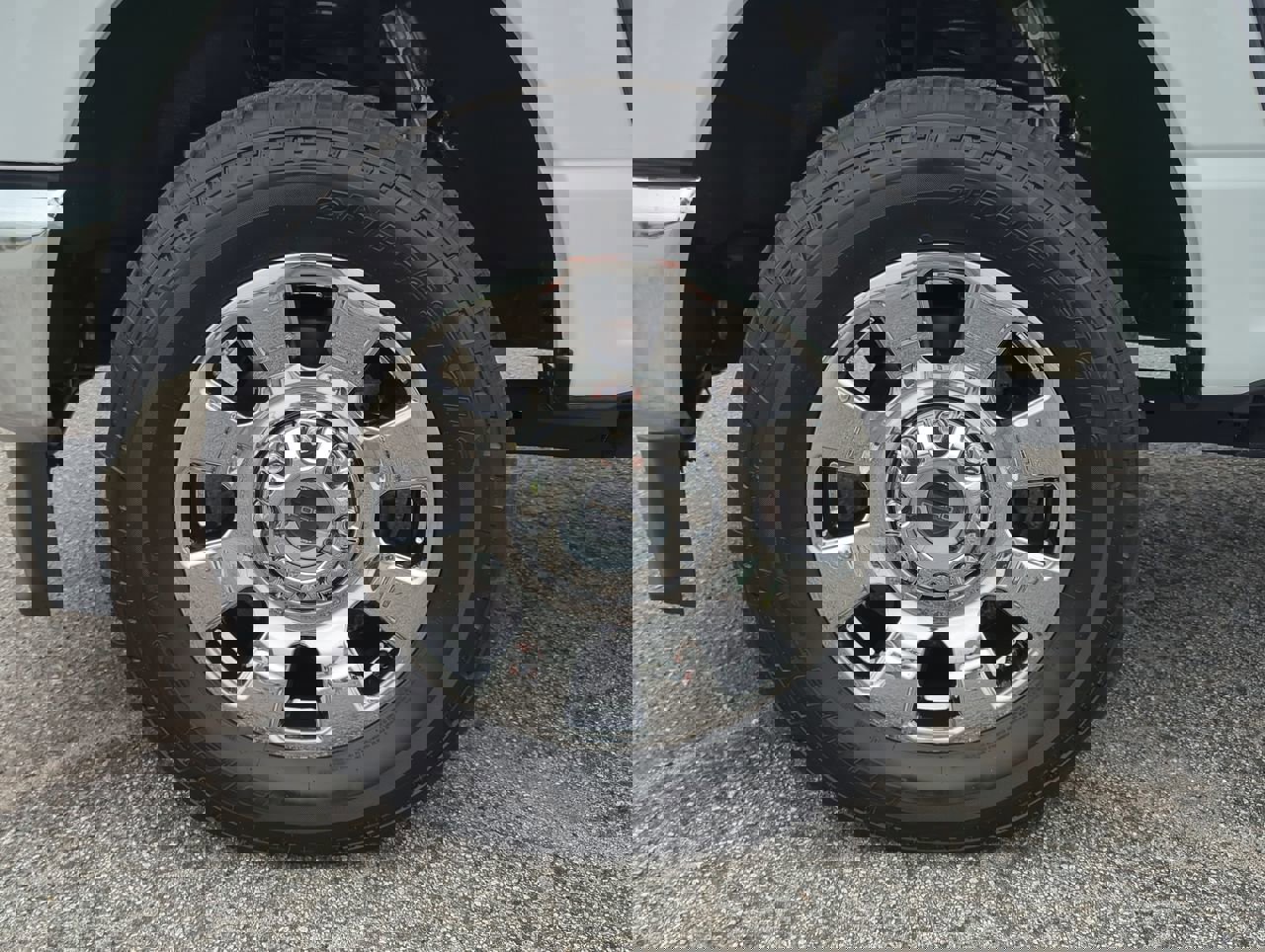 Certified 2024 Ford F250 Lariat w/ Lariat Ultimate Package AWD/4WD image 8