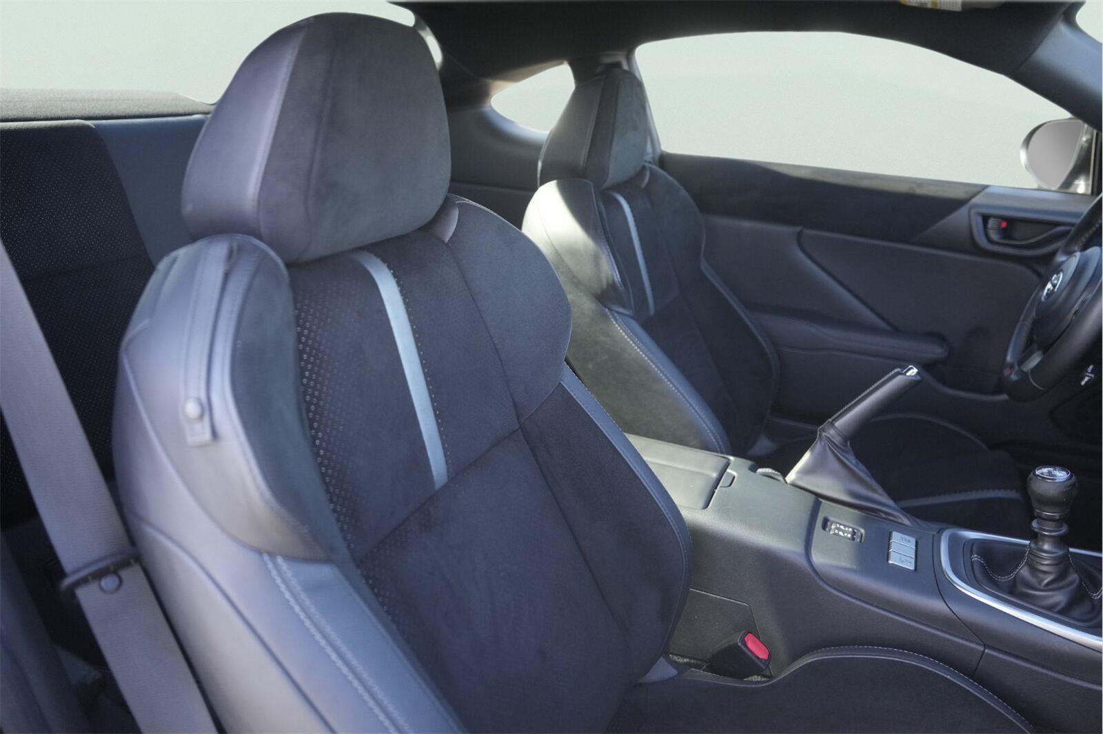Used 2023 Toyota GR86 Premium RWD image 15