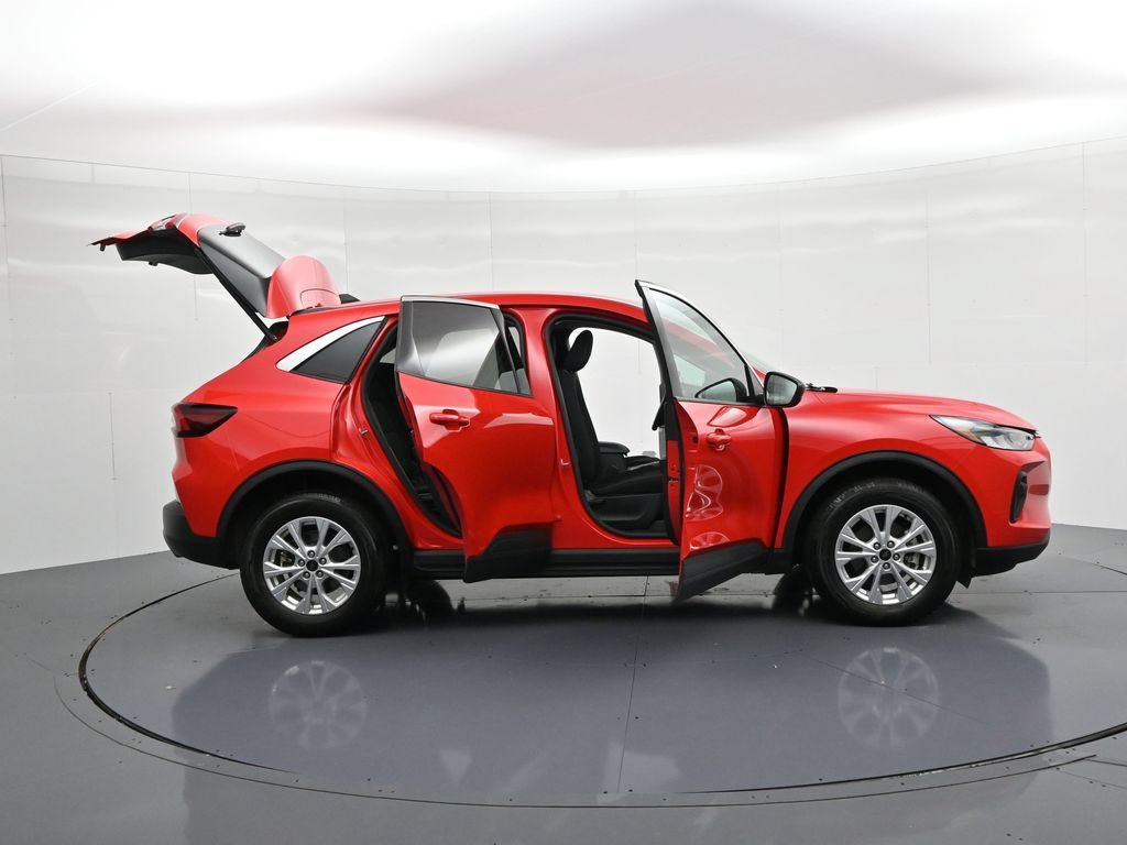 Certified 2024 Ford Escape Active AWD/4WD image 23