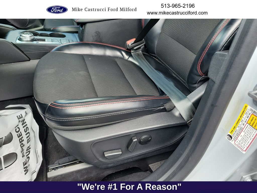 Certified 2025 Ford Escape ST-Line FWD image 24