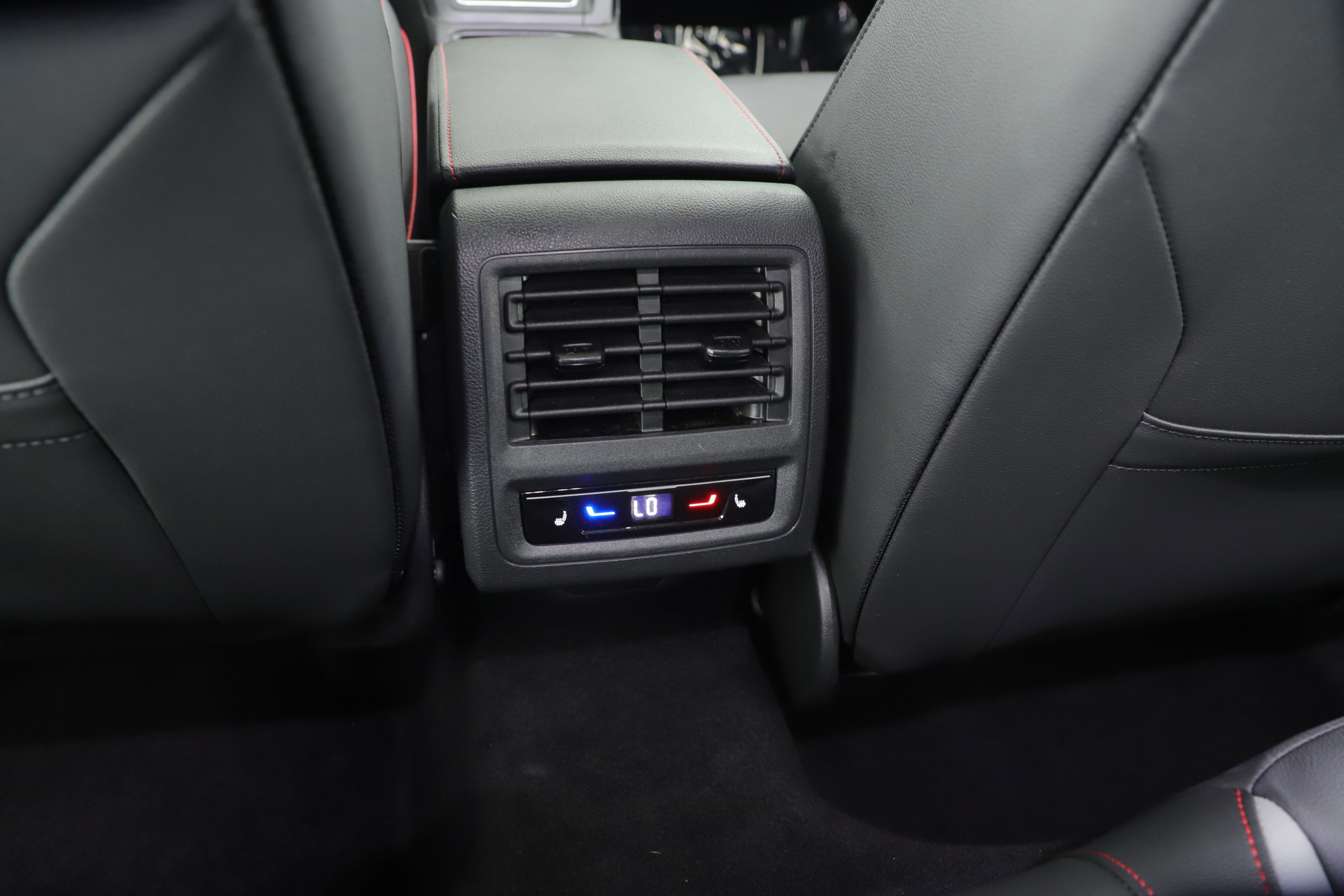 Used 2022 Volkswagen GTI Autobahn image 22