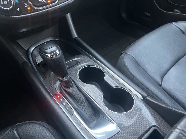 Used 2017 Chevrolet Malibu LT w/ Leather Package image 24