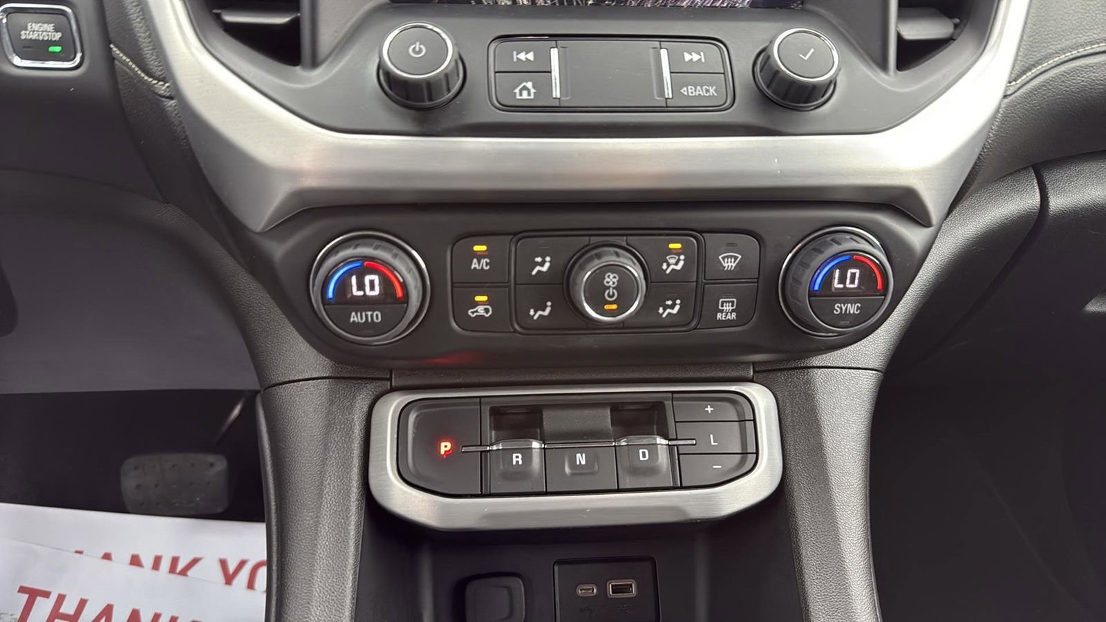 Used 2023 GMC Acadia SLE image 19