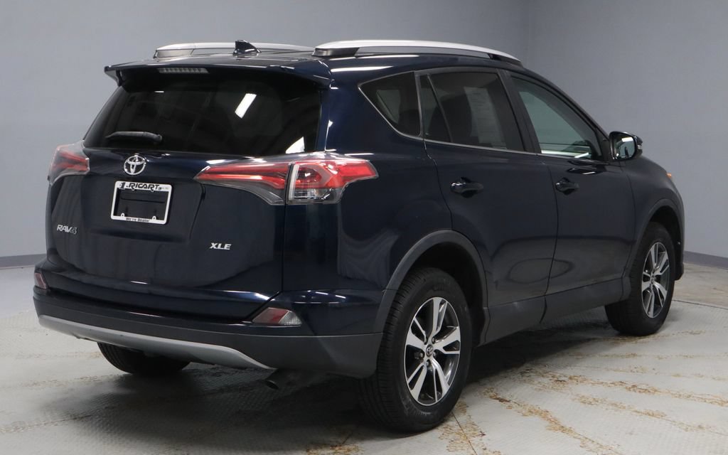 Used 2018 Toyota RAV4 XLE w/ Plus Extra Value Package FWD image 11