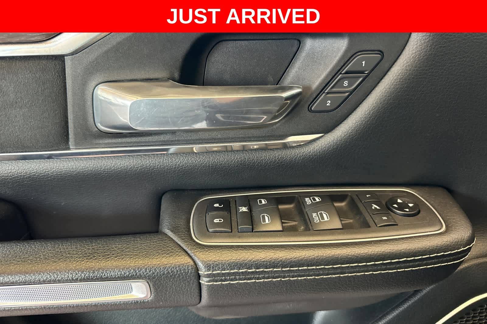 Used 2022 RAM 1500 Laramie AWD/4WD image 13