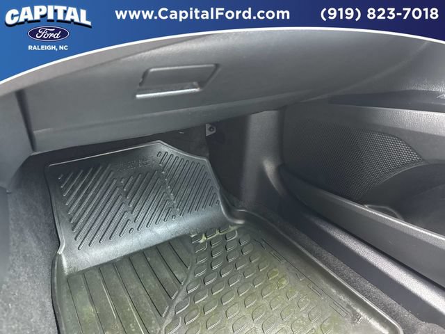 Used 2025 Toyota Camry SE FWD image 27