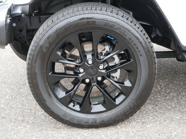 Used 2023 Jeep Wrangler Unlimited Sahara w/ Cold Weather Group AWD/4WD image 10