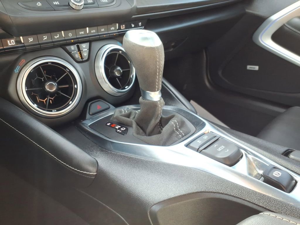 Used 2022 Chevrolet Camaro SS w/ Design Package 2 RWD image 23