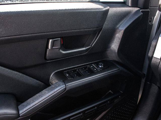 Used 2025 Toyota 4Runner SR5 AWD/4WD image 15