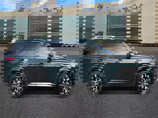 Used 2024 Nissan Pathfinder Platinum image 6