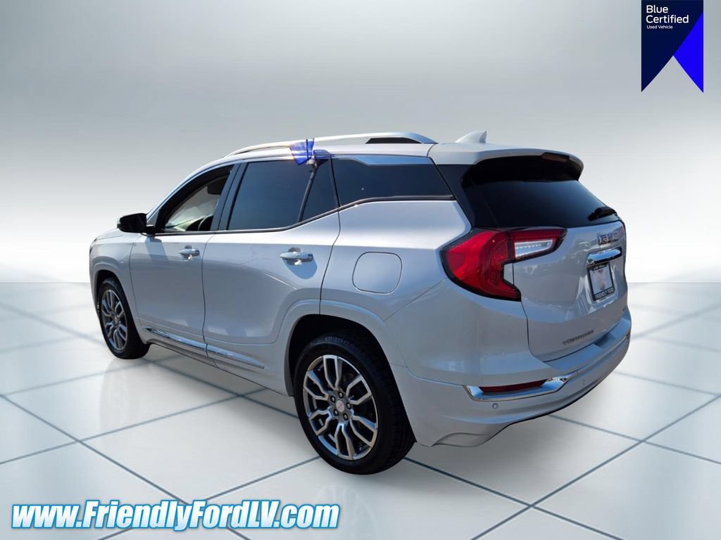 Used 2022 GMC Terrain Denali w/ Denali Premium Package AWD/4WD image 5