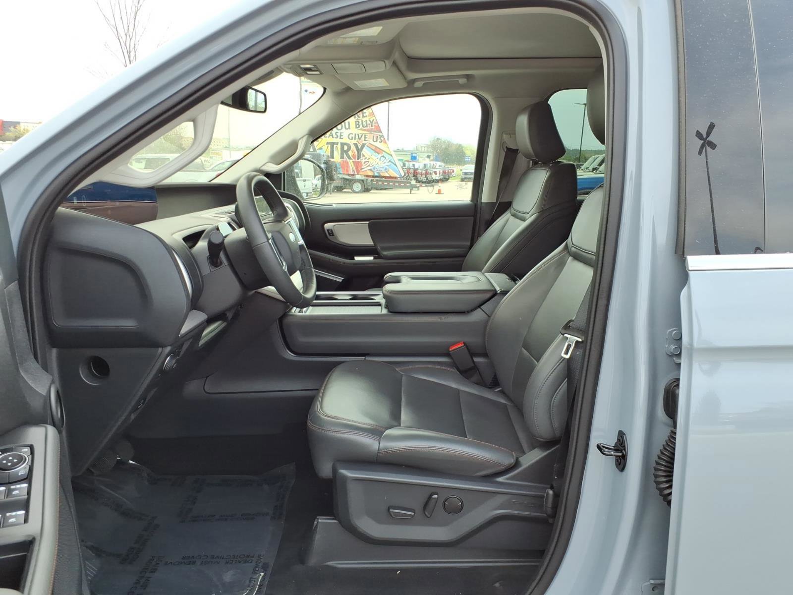 Certified 2025 Ford Expedition Max Active image 12