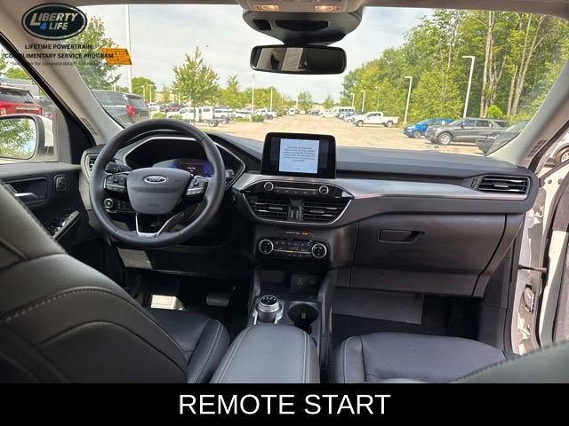 Certified 2022 Ford Escape Titanium w/ Class II Trailer Tow Package AWD/4WD image 12