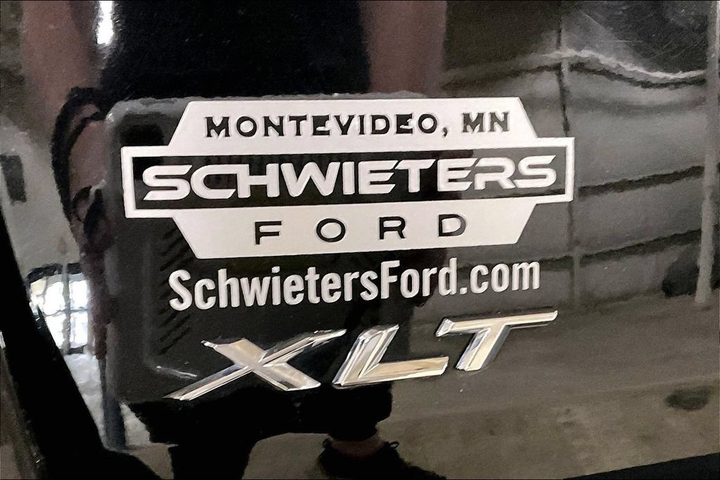 Certified 2023 Ford Explorer XLT w/ Equipment Group 202A AWD/4WD image 8