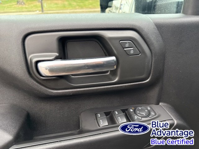 Used 2024 Chevrolet Silverado 2500 Custom w/ Custom Value Package image 17