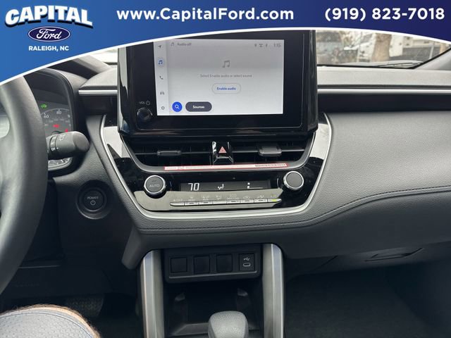 Used 2025 Toyota Corolla Cross AWD Hybrid w/ Moonroof Package image 26