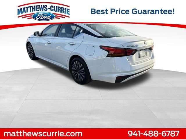 Used 2023 Nissan Altima 2.5 SV image 2