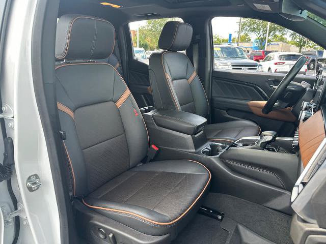 Used 2024 GMC Canyon AT4 w/ AT4 Premium Package AWD/4WD image 34