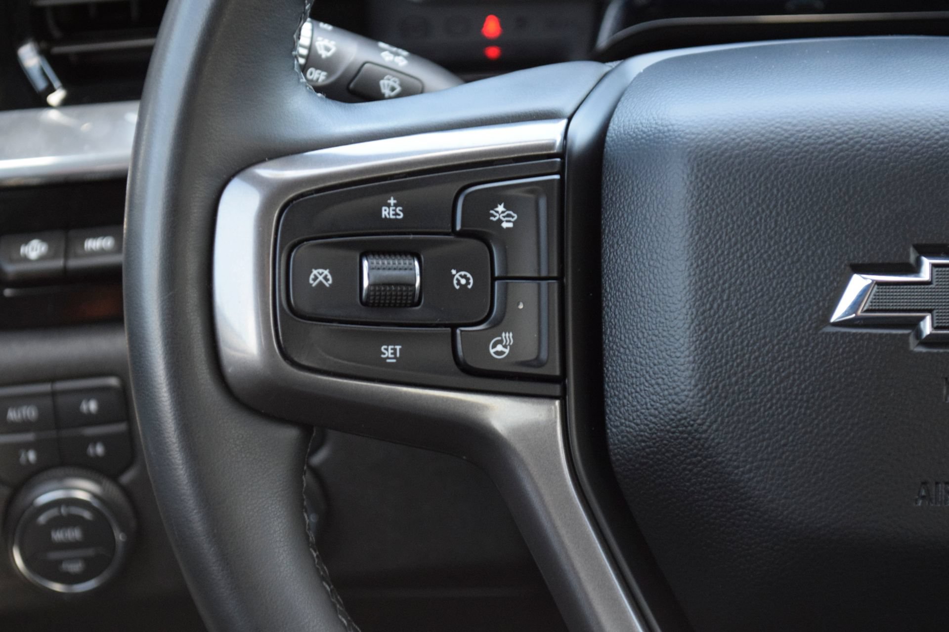 Used 2024 Chevrolet Silverado 2500 High Country w/ Midnight Edition AWD/4WD image 8