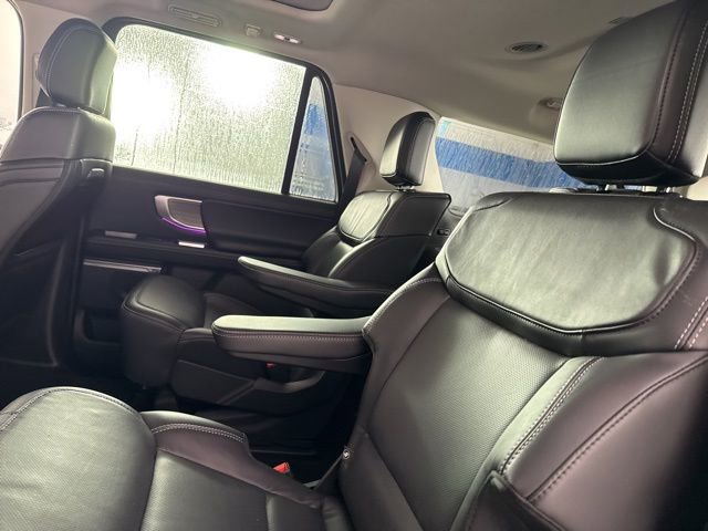 Certified 2025 Ford Expedition Max Platinum image 13