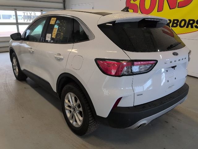 Certified 2022 Ford Escape SE w/ Convenience Package image 3