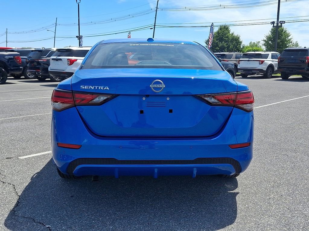 Used 2025 Nissan Sentra SV w/ All-Weather Package FWD image 5