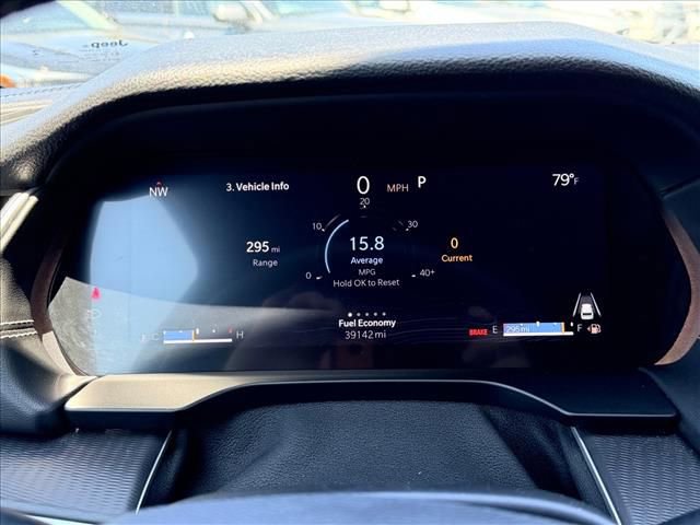 Used 2024 Jeep Grand Cherokee Altitude RWD image 19