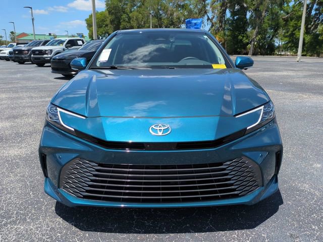 Used 2025 Toyota Camry XLE w/ Premium Plus Package FWD image 3