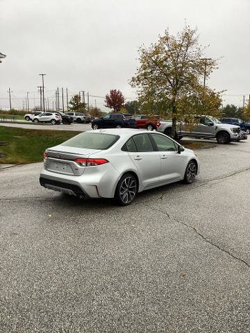 Used 2022 Toyota Corolla SE w/ SE Premium Package FWD image 5