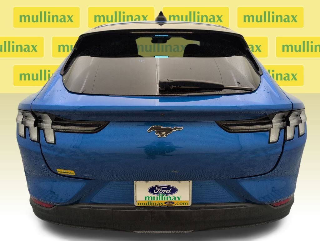 Certified 2025 Ford Mustang Mach-E Select w/ Comfort Package Lite image 4