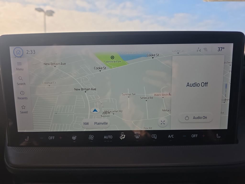 Certified 2025 Ford Maverick Lariat w/ Black Appearance Package image 30