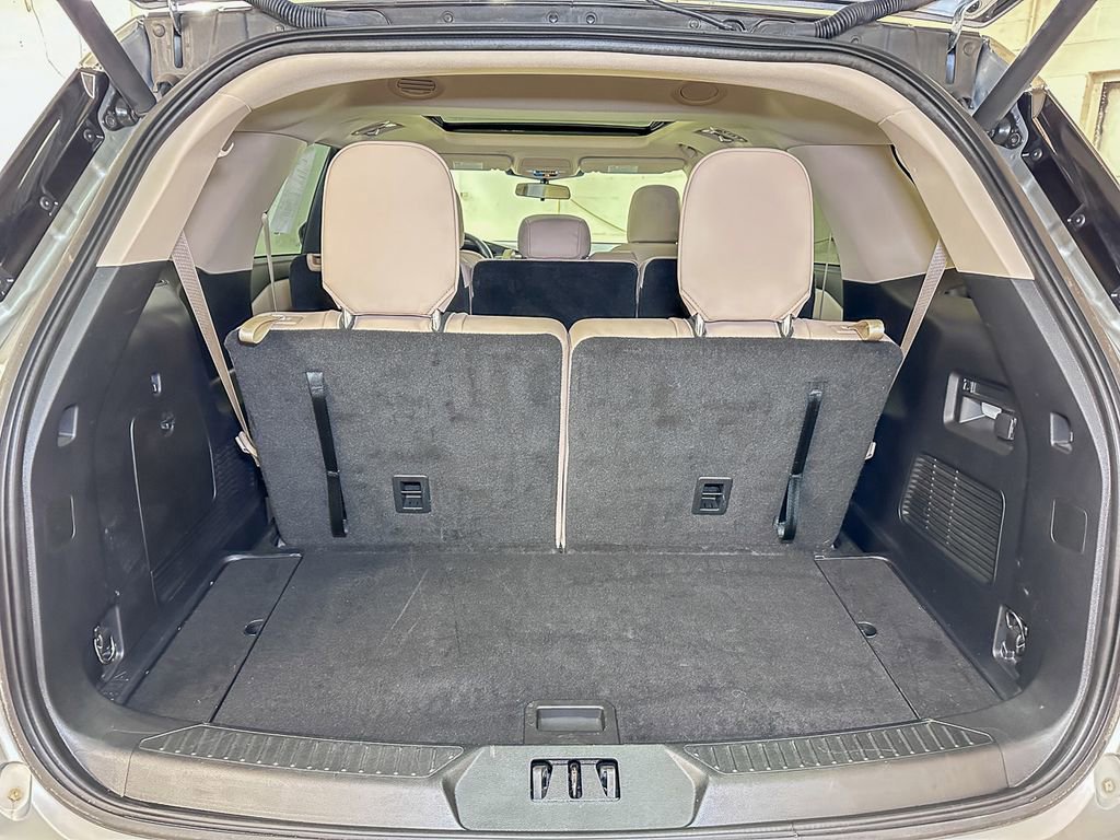 Certified 2022 Ford Explorer XLT w/ Equipment Group 202A image 20