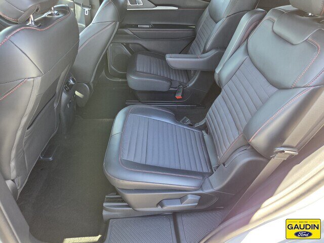 Certified 2025 Ford Explorer ST-Line AWD/4WD image 12