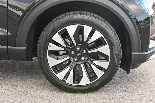Certified 2025 Ford Explorer Platinum w/ LUX Leather Package AWD/4WD image 13