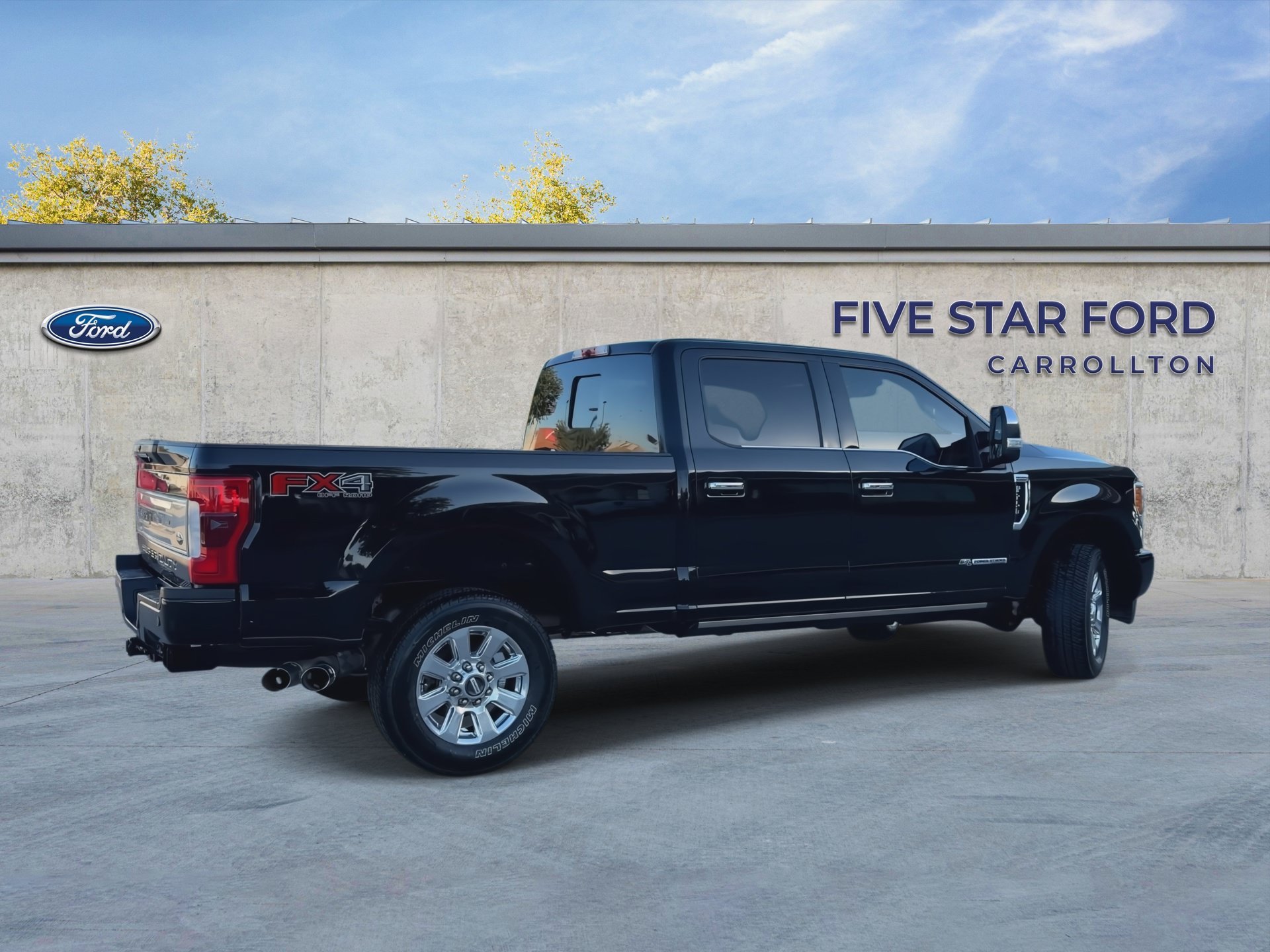 Certified 2017 Ford F250 Platinum w/ FX4 Off-Road Package AWD/4WD image 8