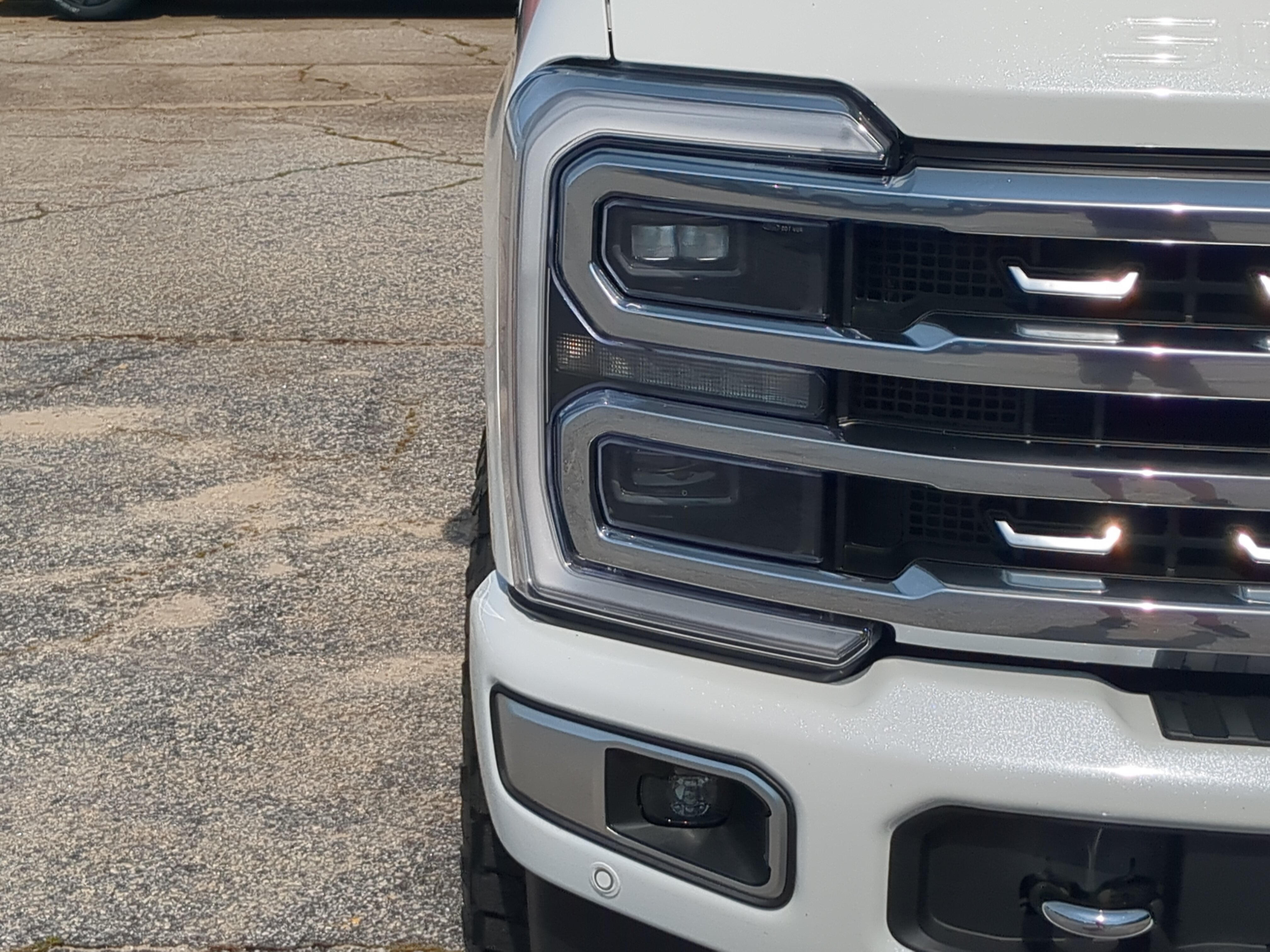 Certified 2024 Ford F350 Platinum AWD/4WD image 8