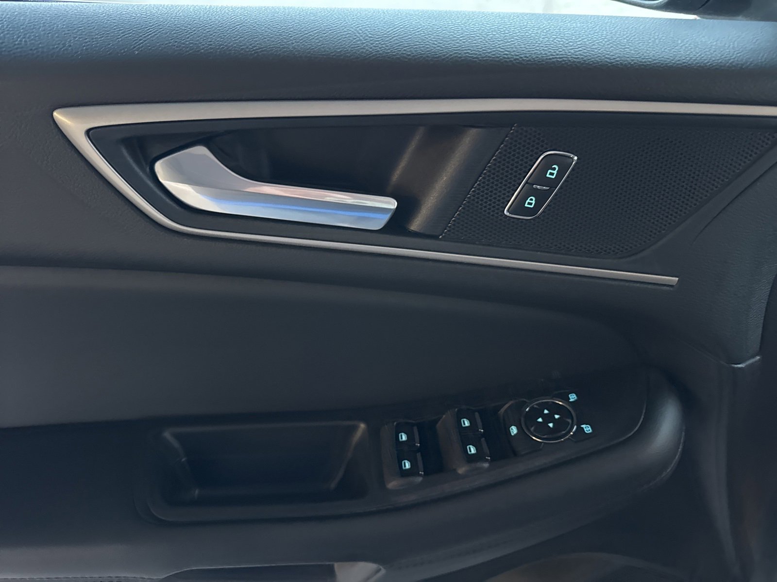 Certified 2024 Ford Edge SEL w/ Convenience Package image 24