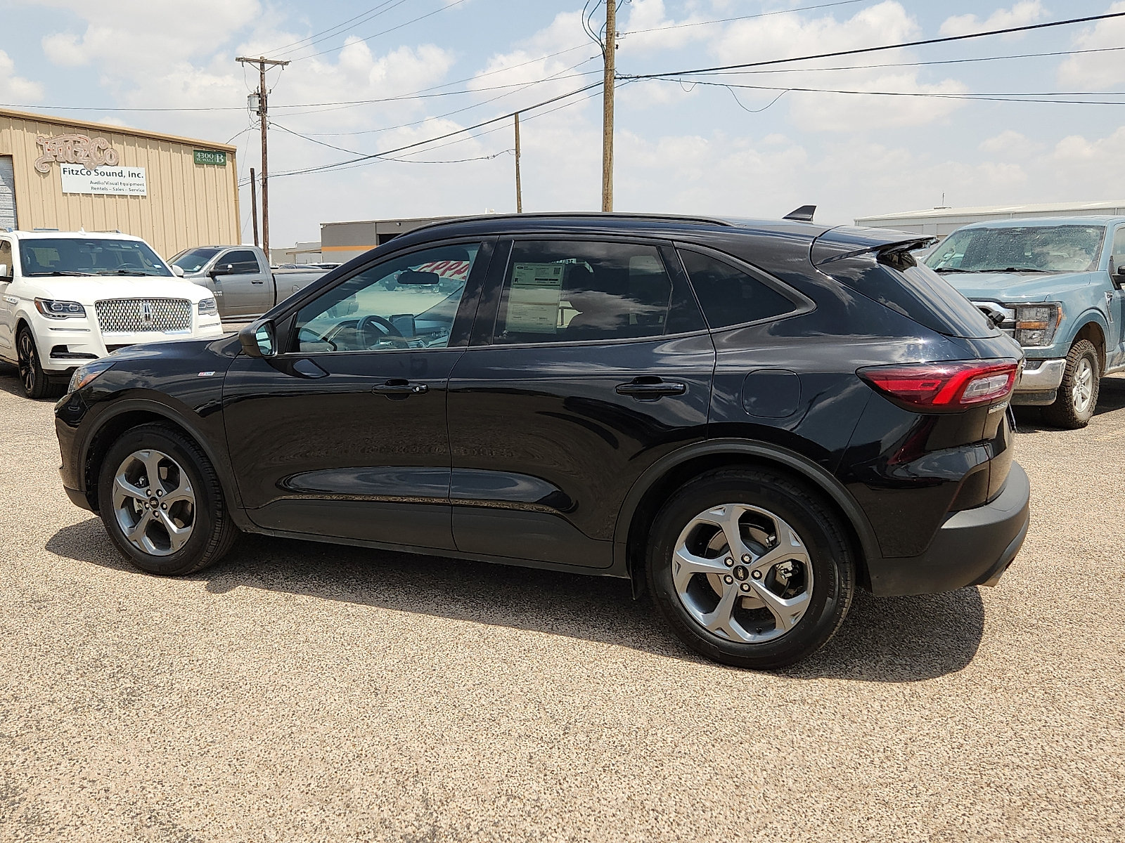 Certified 2025 Ford Escape ST-Line FWD image 4