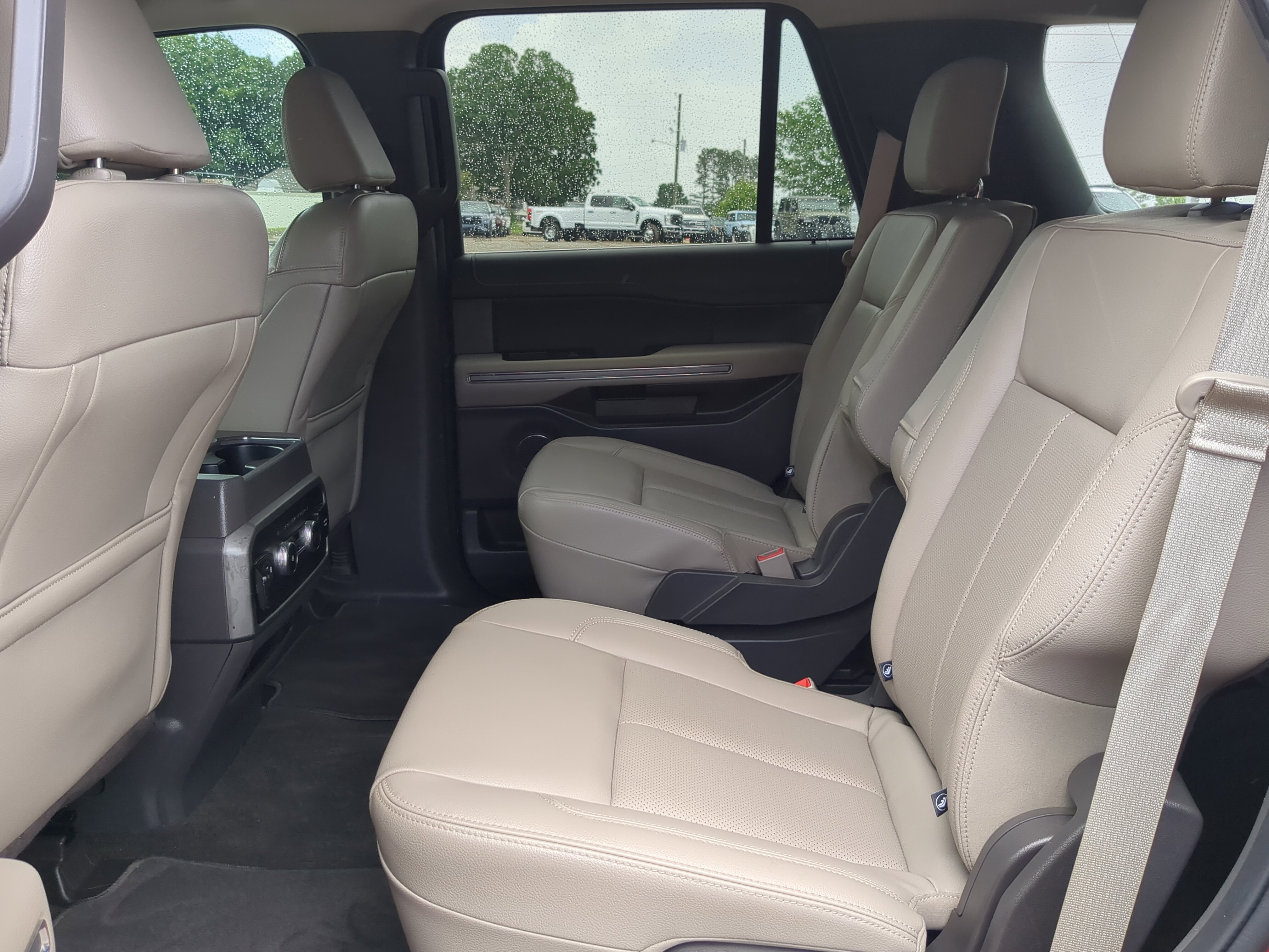 Certified 2021 Ford Expedition XLT RWD image 12