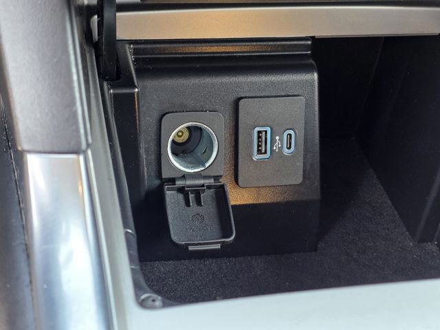 Certified 2023 Ford Explorer Limited image 21