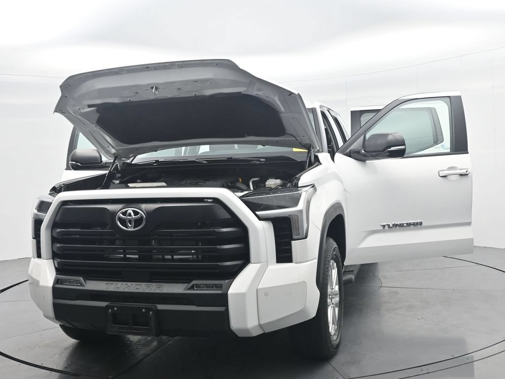 Used 2024 Toyota Tundra SR5 w/ SR5 Premium Package AWD/4WD image 42