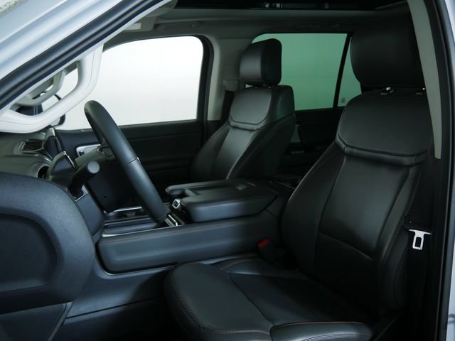 Certified 2025 Ford Expedition Active AWD/4WD image 20
