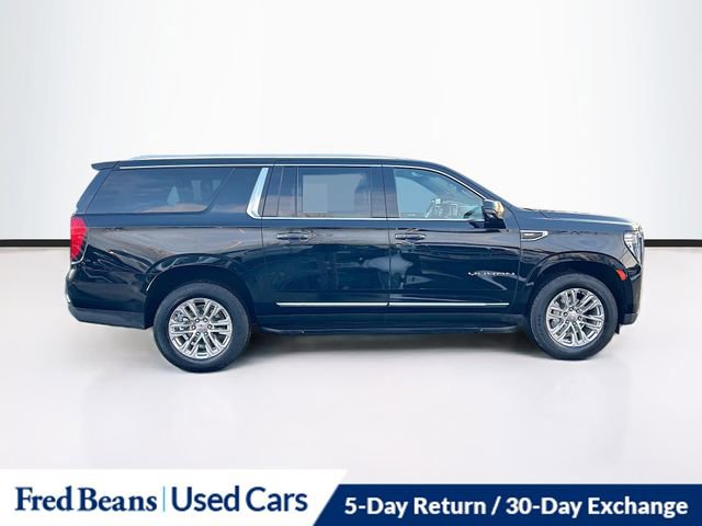 Used 2023 GMC Yukon XL SLT w/ SLT Luxury Package image 9