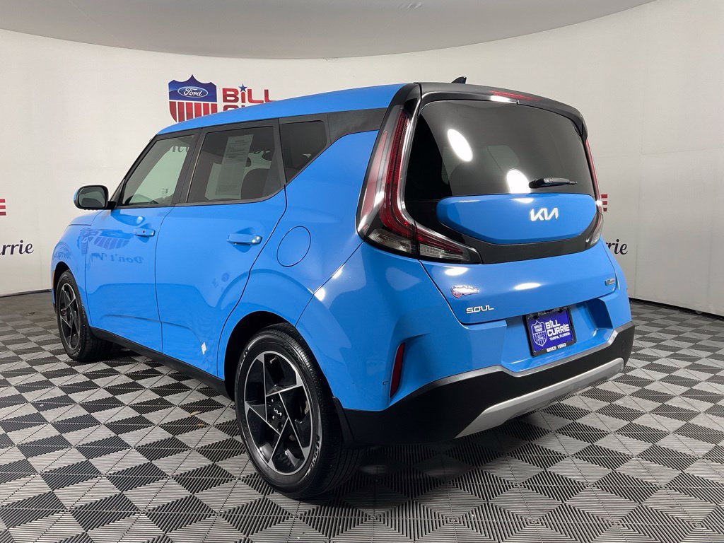 Used 2023 Kia Soul EX FWD image 5