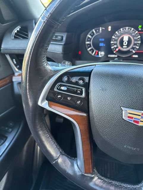 Used 2018 Cadillac Escalade Luxury AWD/4WD image 29